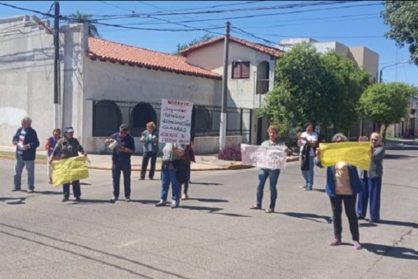 Vecinos de un barrio capitalino reclamaron mayor seguridad