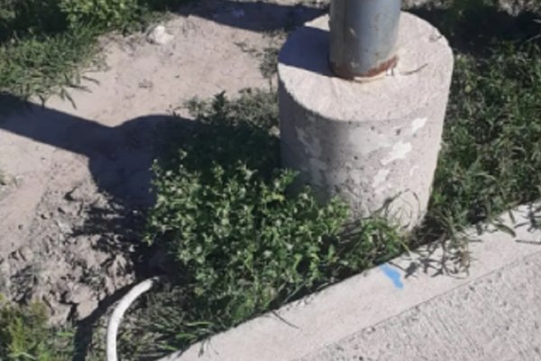 Adolescentes pusieron en peligro sus vidas al intentar robar cables en el barrio San Roque