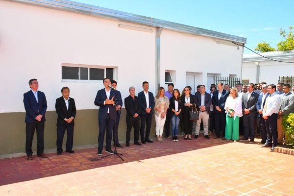 Valdés inauguró la refacción total del Hospital 