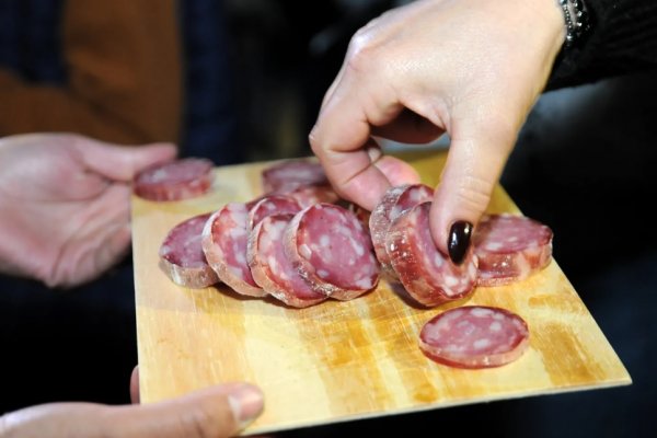 Un salame de casi dos cuadras se consagró en Tandil como “el más largo del mundo”