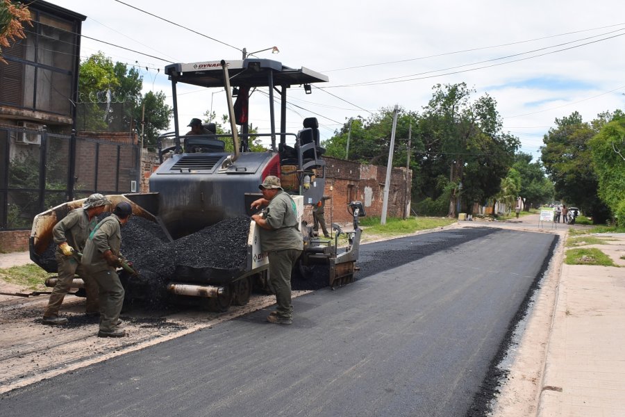 Comenzó el asfaltado de calles del barrio Santa Teresita de Corrientes