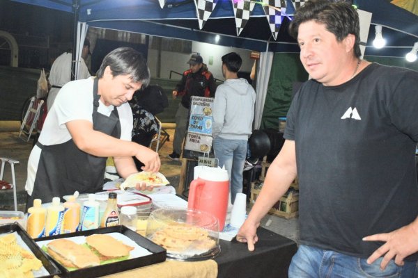 Ya se vive las fiestas navideñas en la Expo Emprendedora de Desarrollo Social