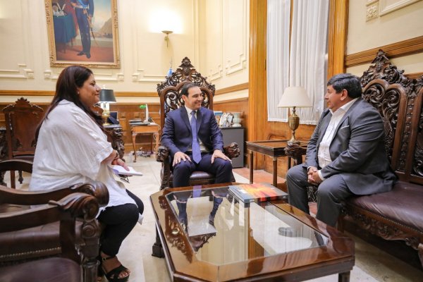 Valdés recibió al intendente de Santa Lucía por la Fiesta Nacional de la Horticultura