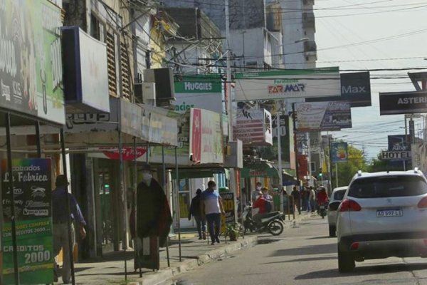 Corrientes: relevan cartelería para cobrar después una tasa municipal