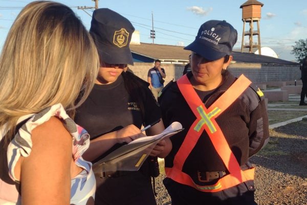 Corrientes: denuncian hostigamiento policial en marcha de docentes y estudiantes en Libres