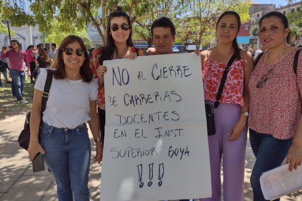 Corrientes: protestas por cierre de carreras durante la visita de Macri a Goya