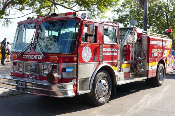 Por una falla en el aire acondicionado, se incendio una habitación de una vivienda