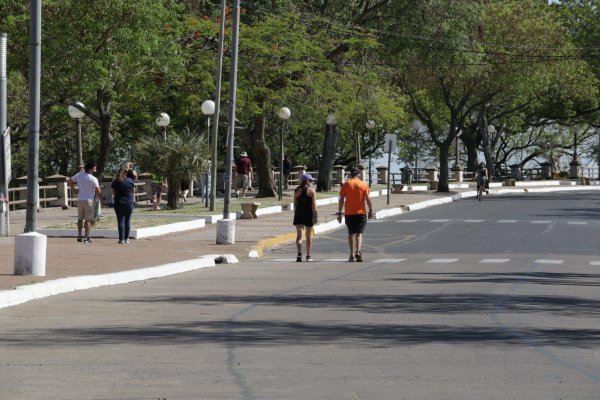 Se esperan máximas de 36º y lluvias para el fin de semana largo en Corrientes