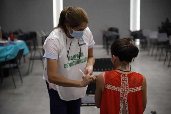 Continua la campaña de vacunación contra el Sarampión, Covid-19 y Gripe