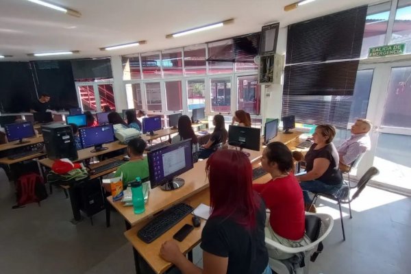 Desarrollo Social y Salud capacitan en Computación