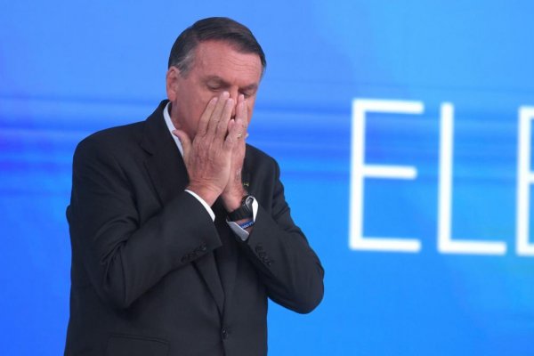 La Justicia electoral brasileña multó al partido de Bolsonaro por 