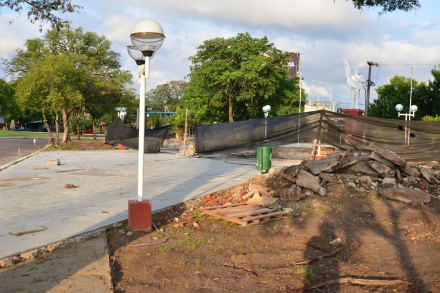 Anunciaron las obras de remodelación de la plaza Belgrano y del paseo Arazaty