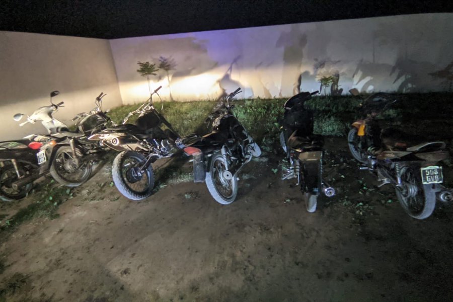 La Policía demoró a 17 personas y secuestró nueve motocicletas