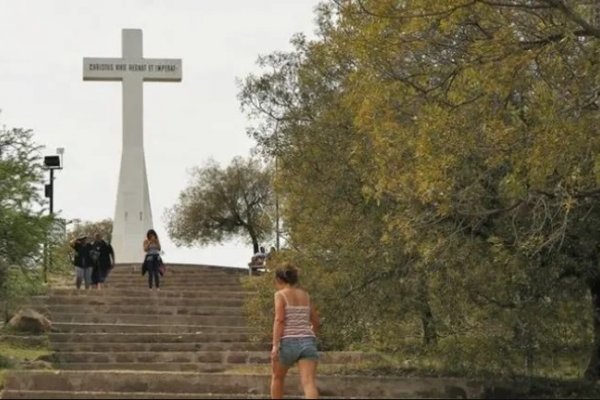 Una nena de 12 años está en coma luego descompensarse y caerse en el Cerro de la Cruz