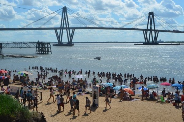 Por la bajante del río, no se podrá ingresar al agua en una playa de Corrientes