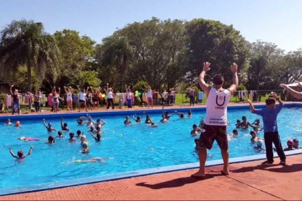 La Unne inaugura su temporada de pileta en el campus Deodoro Roca