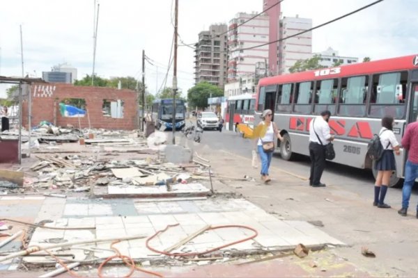 Cambios temporales en la parada de colectivos en zona del puerto por la refacción donde se ubicaban los puesteros