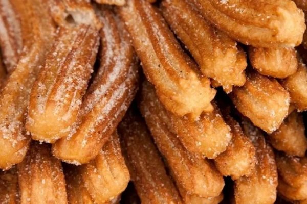 Una emprendedora correntina ofrece hasta dos churros por un voto a Nacho de Gran Hermano