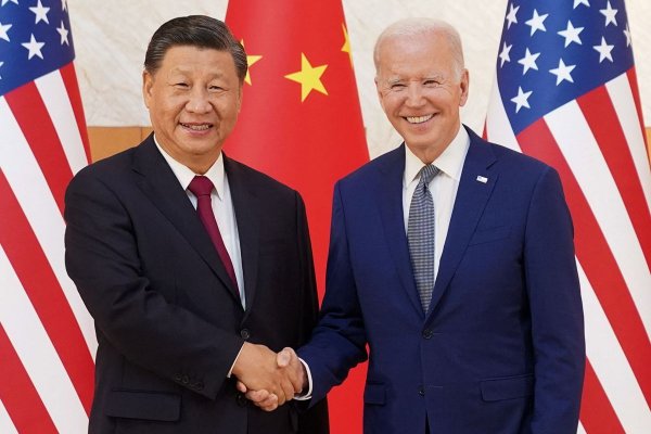 Estados Unidos envió funcionarios a China para restaurar los lazos bilaterales