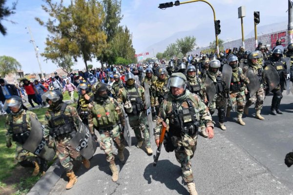 Perú declaró el estado de emergencia nacional en medio de fuertes protestas