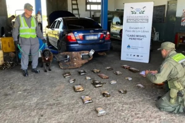 Corrientes: Llevaban más de 8 kilos de marihuana en el tanque de combustible de un automóvil