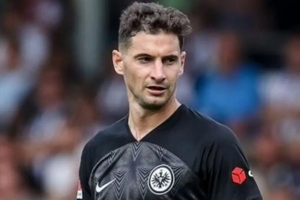 No volverá a River: el director deportivo de Eintracht Frankfurt aseguró que no venderán a Lucas Alario