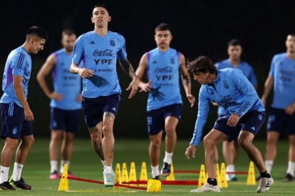 Sin los titulares y con Di María a la par, la Selección Argentina entrenó pensando en la final con Francia