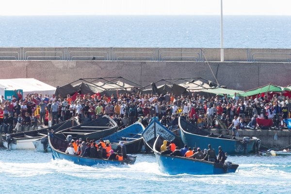 España: Una ONG contabilizó 11.286 muertos cruzando el mar en 5 años