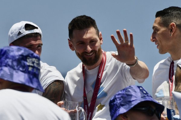 Messi fue recibido por Heinze en el barrio cerrado donde residen en Rosario