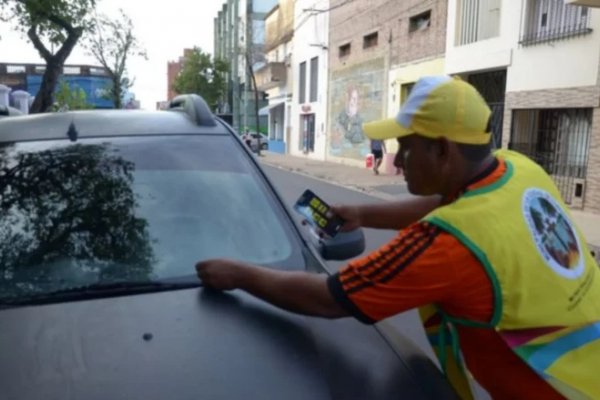 Durante el receso escolar, regresará el estacionamiento medido en las escuelas de Corrientes