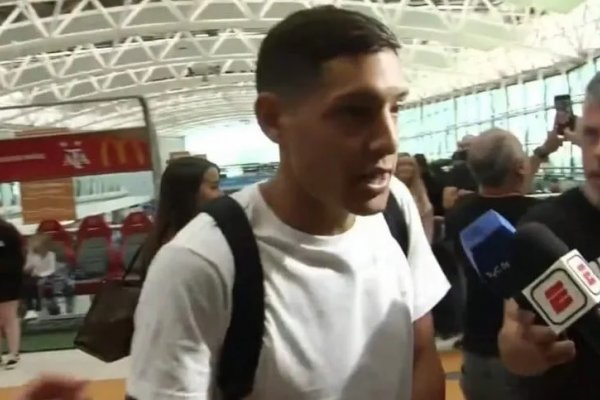Nahuel Molina viajó a España para reincorporarse a Atlético de Madrid