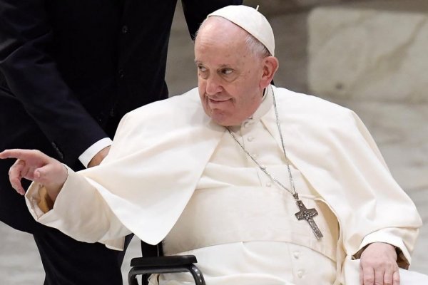 El papa Francisco fue hospitalizado para realizar un control médico programado