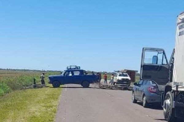 Piquetes en Corrientes por cortes de luz: parajes rurales llevan 8 días sin agua ni energía