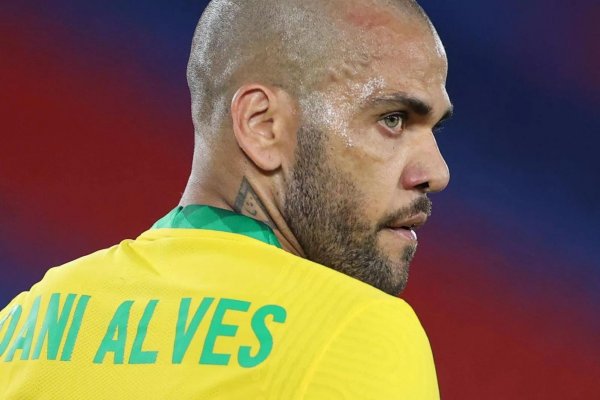 Dani Alves rompió el silencio tras la acusación por agresión sexual