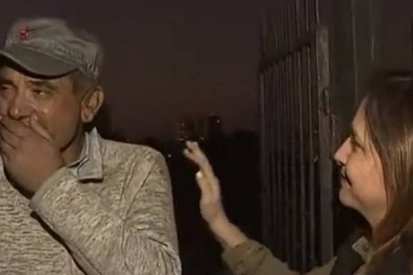 Chile: una periodista hizo llorar a un hombre que perdió todo en un incendio