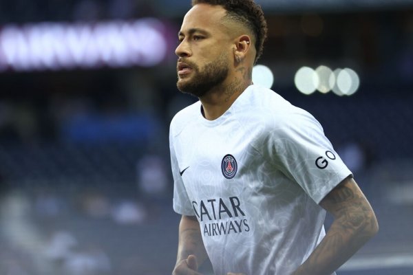 PSG pondría a la venta a Neymar