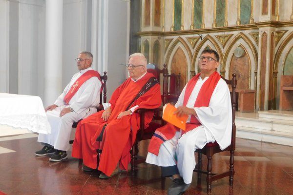 Celebraron en la Catedral una misa para despedir a Benedicto XVI