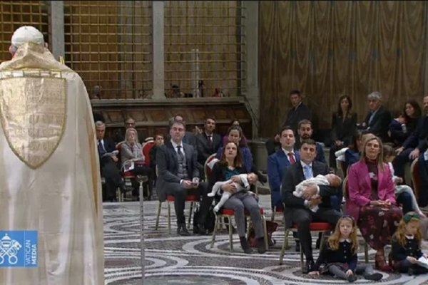 El Papa Francisco animó a madres a 