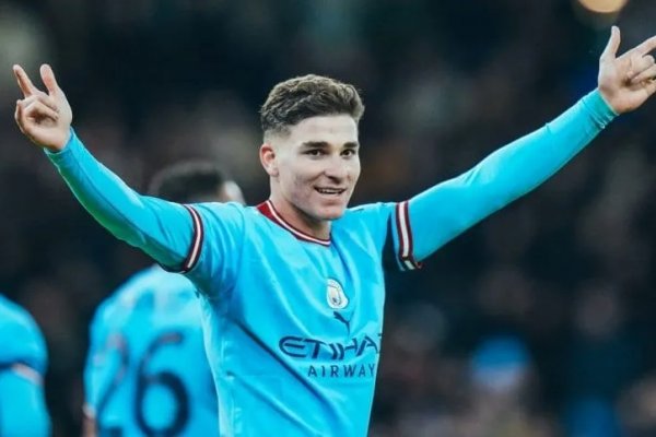 Julián Álvarez marcó en Manchester City por la FA Cup