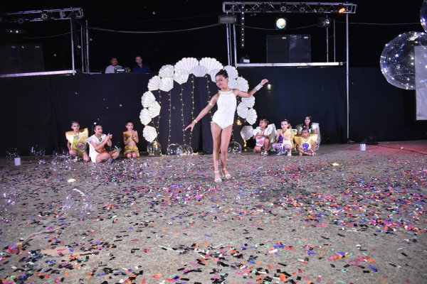 El Carnaval Artesanal ya coronó las  reinas de las comparsas infantiles