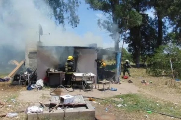 Venado Tuerto: una joven de 17 años mató a su cuñada y le incendiaron la casa