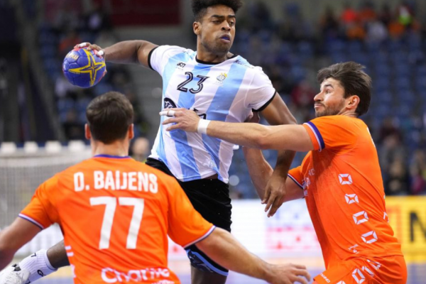 Dura derrota de Los Gladiadores en su debut en el Mundial de Handball ante Países Bajos