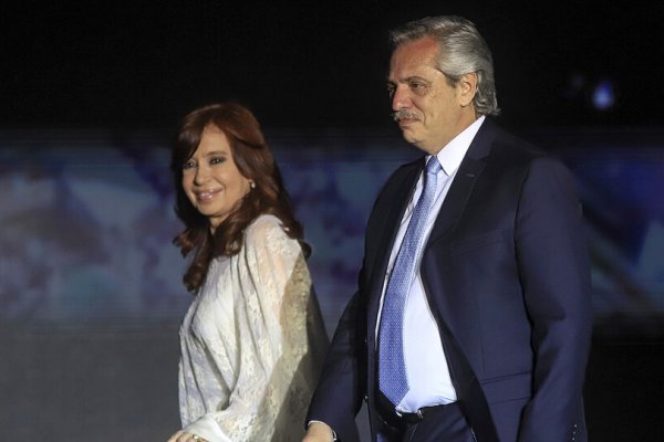 Por medio de intermediarios, Alberto Fernández y Cristina Kirchner definieron el temario de las sesiones extraordinarias