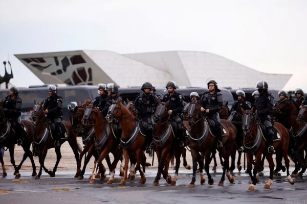 Brasilia se blinda y duplica los agentes de seguridad en las sedes de los tres poderes del Estado