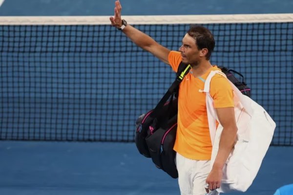 Rafael Nadal se lesionó y quedó fuera del Abierto de Australia