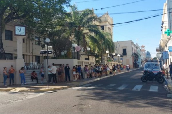 Largas filas para comprar las entradas para la Fiesta Nacional del Chamamé