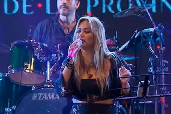 Con un repertorio de cumbia y chamamé, Karina se presentó en la Fiesta Nacional del Chamamé