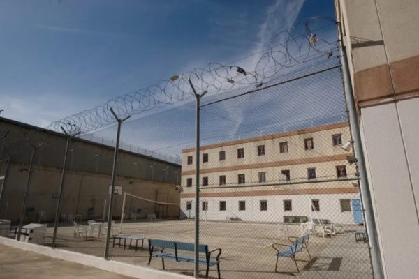 Cómo es la aterradora cárcel donde está detenido Dani Alves en Barcelona