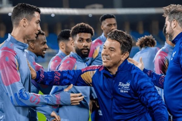 Cristiano Ronaldo le regaló su camiseta a Marcelo Gallardo para uno de sus hijos