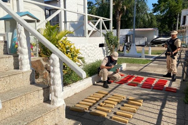 Prefectura incautó más de 50 kilos de marihuana en Corrientes